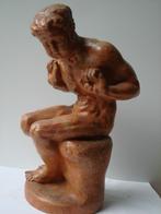 Maurice DE KORTE terracotta beeld zittend mannelijk naakt, Antiek en Kunst, Kunst | Beelden en Houtsnijwerken, Ophalen of Verzenden