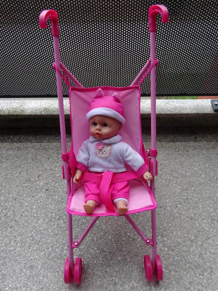Jouet poussette + bébé, Enfants & Bébés, Jouets | Poupées, Utilisé, Autres types, Enlèvement