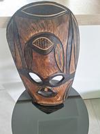 Ensemble d'objets de décoration africaine en bois, Enlèvement, Utilisé