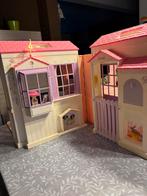Barbie’s tovervilla met poppen, kleren en meubeltjes, Kinderen en Baby's, Speelgoed | Poppenhuizen, Ophalen, Gebruikt