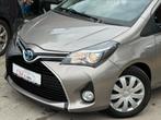 TOYOTA YARIS HYBRID 1.5I 73PK |NAVI | CRUISE CONTROL | USB|, Auto's, Toyota, 1160 kg, 4 cilinders, 5 zetels, Zilver of Grijs
