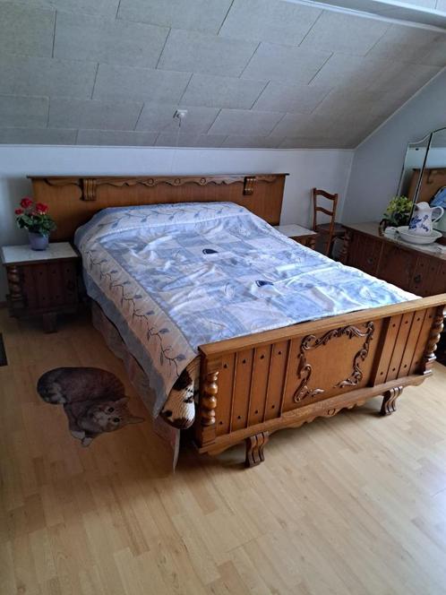 Vintage slaapkamer, Huis en Inrichting, Slaapkamer | Bedden, Gebruikt, Tweepersoons, Hout, Ophalen