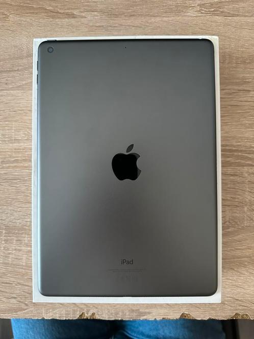 Apple iPad, Computers en Software, Apple iPads, Zo goed als nieuw, Apple iPad, Wi-Fi, 10 inch, 32 GB, Grijs, Ophalen of Verzenden