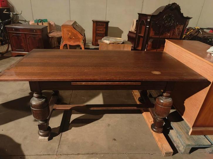 Massief eiken antieke tafel met gedraaide poten, Antiek en Kunst, Antiek | Meubels | Tafels, Ophalen