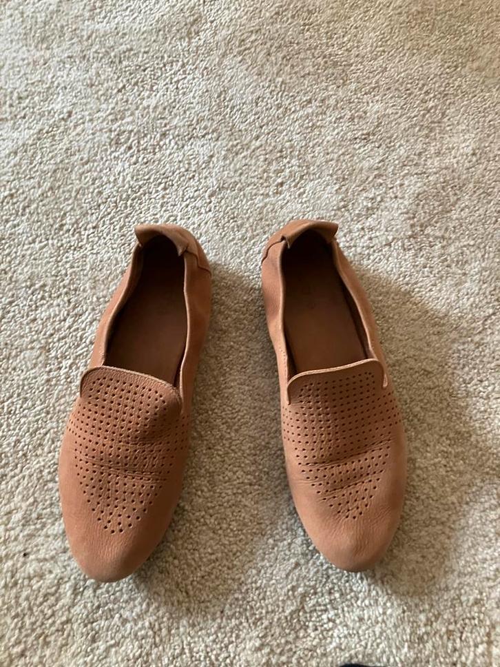 Mocassins en nubuk marque ARCHE pointure 40 excellent état., Kleding | Dames, Schoenen, Zo goed als nieuw, Ophalen