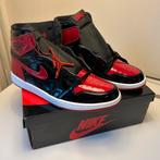 Nike Air Jordan 1 - Patent Bred (2021) | size 9 (42,5), Kleding | Heren, Schoenen, Zwart, Nieuw, Ophalen of Verzenden, Sneakers
