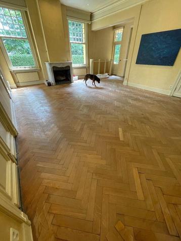 Vol eikenhout visgraat parket uit 1904 47m2 (41,5x8x2,7 cm)  beschikbaar voor biedingen