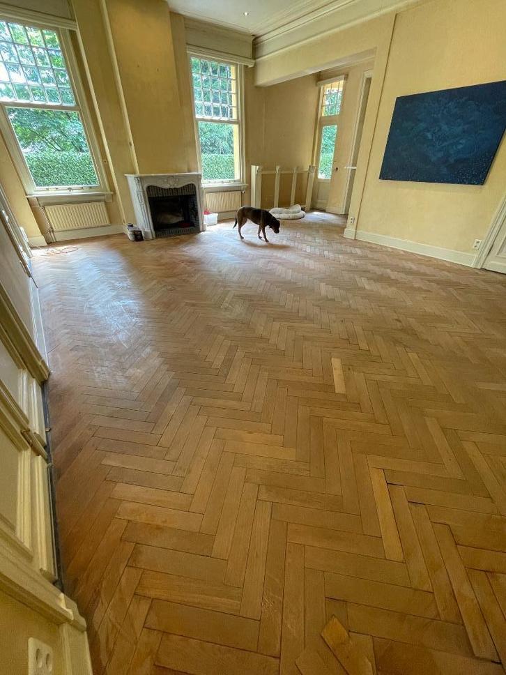 Vol eikenhout visgraat parket uit 1904 47m2 (41,5x8x2,7 cm), Doe-het-zelf en Bouw, Vloerdelen en Plavuizen, Gebruikt, Parket, Hout