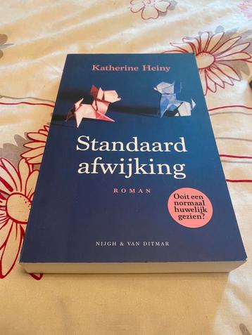 Katherine Heiny - Standaardafwijking beschikbaar voor biedingen