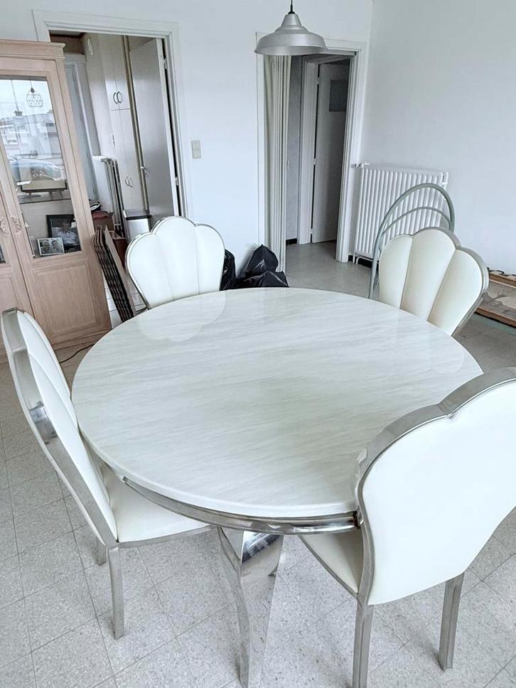 Table ronde avec 4 chaises., Maison & Meubles, Salles à manger complètes, Comme neuf, 4 à 6 chaises, Enlèvement