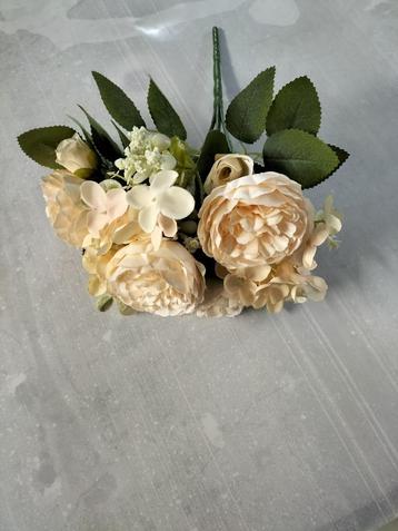 Bouquets de fleur en soie