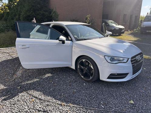 Audi A3 8v 2.0tdi Quattro, Autos, Audi, Particulier, A3, 4x4, Bluetooth, Diesel, Euro 6, Coupé, 5 portes, Automatique, Blanc, Noir