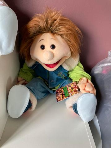 Living puppets beschikbaar voor biedingen