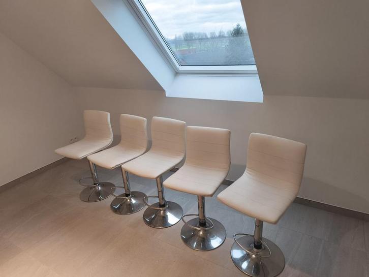 Lot de 5 chaises hautes et réglables blanches, Maison & Meubles, Chaises, Utilisé, Cinq, Six Chaises ou plus, Autres matériaux