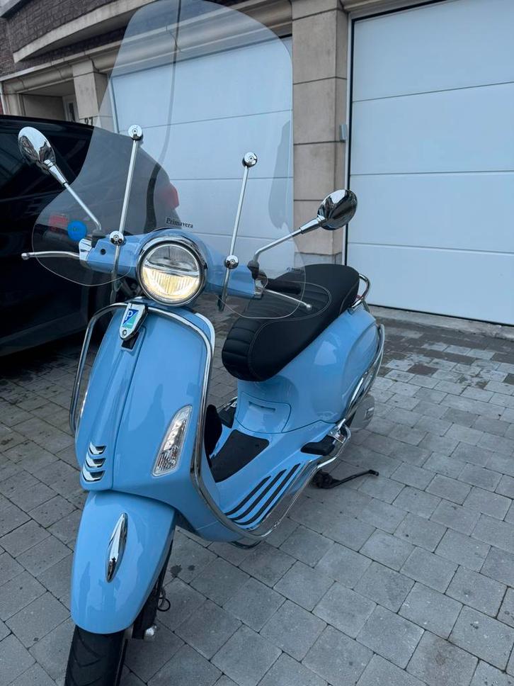 Vespa primavera 125 abs 680 km !!!, Fietsen en Brommers, Scooters | Vespa, Zo goed als nieuw, Ophalen of Verzenden