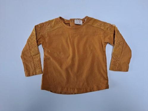 Mt 74 Okergeel bloesje met kant, Kinderen en Baby's, Babykleding | Maat 74, Zo goed als nieuw, Meisje, Shirtje of Longsleeve, Ophalen of Verzenden