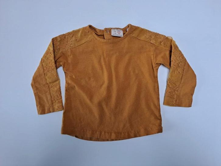 Mt 74 Okergeel bloesje met kant, Kinderen en Baby's, Babykleding | Maat 74, Zo goed als nieuw, Meisje, Shirtje of Longsleeve, Ophalen of Verzenden