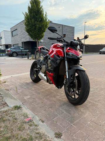 Ducati streetfighter 2024, Permis Moto A, Contrôle de traction, Plus de 35 kW, Super Sport