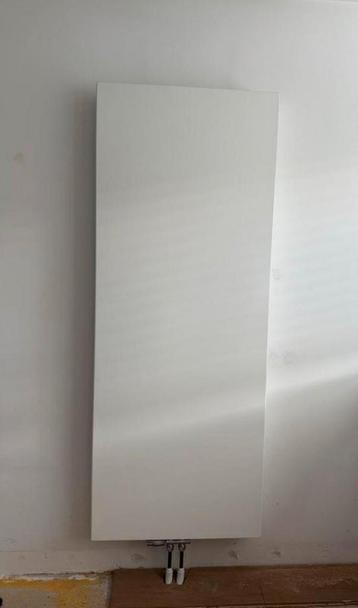 Henrad alto plan verticale designradiator 180x70cm type 22 beschikbaar voor biedingen