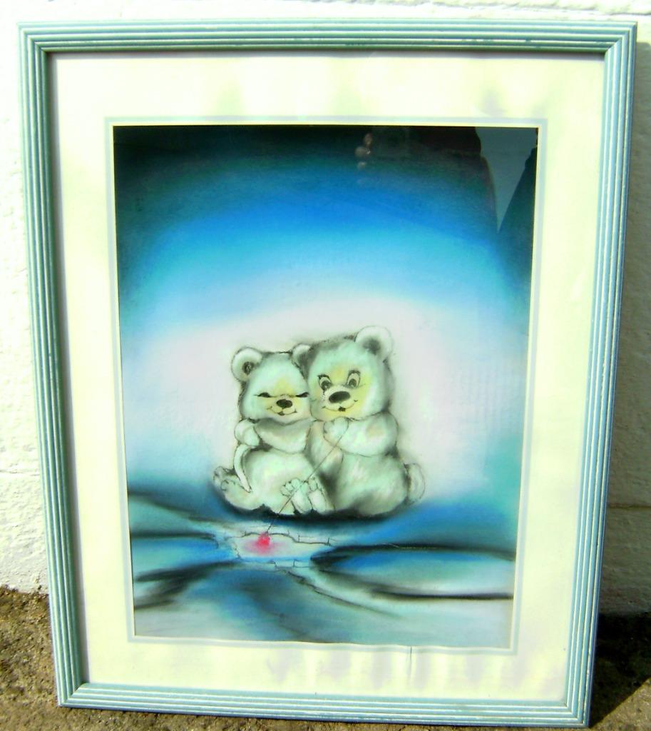 Cadre en Bleu ciel  " Bisounours " 55 X 44 cm, Enlèvement, Utilisé