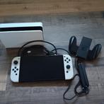 Oled Nintendo + 2 spelletjes, Games en Spelcomputers, Spelcomputers | Nintendo Switch, Switch OLED, Met 2 controllers, Ophalen of Verzenden