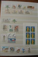 Tsjechische postzegels in een album (n30), Postzegels en Munten, Ophalen of Verzenden, Tchéquie, Overige landen, Gestempeld