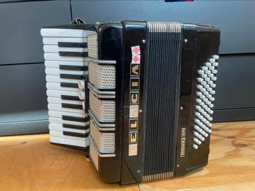 Accordeon Delicia Junior XIV 60 basses beschikbaar voor biedingen