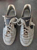 Grijze Nike voetbalschoenen Air Zoom - maat 39-40, Ophalen, NIKE, Gebruikt, Jongen of Meisje