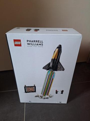LEGO Icons 10391 - Naar de maan met Pharrell Williams beschikbaar voor biedingen