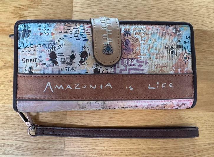 Grand portefeuille Menire Anekke, Handtassen en Accessoires, Portemonnees, Gebruikt, Overige merken, Beige, Met knipsluiting, Ophalen of Verzenden