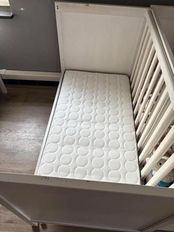 Gratis 2 meegroei bedjes van ikea  beschikbaar voor biedingen