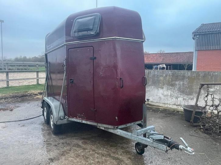 2-paards trailer Atec, Dieren en Toebehoren, Paarden en Pony's | Trailers en Aanhangwagens, Gebruikt, 2-paards trailer, Polyester