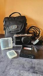 Boitier NX100 flash 2 batteries chargeur 2 cartes mémoire sa, Comme neuf