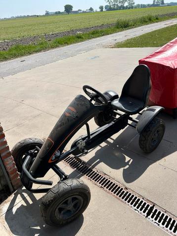 BERG GOVART XL BLACK EDITION + Aanhanger BERG Kipkar Vario  beschikbaar voor biedingen