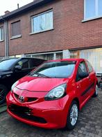 Toyota Aygo 87 000 km, Autos, Rouge, Entretenue par le concessionnaire, Noir, 5 portes