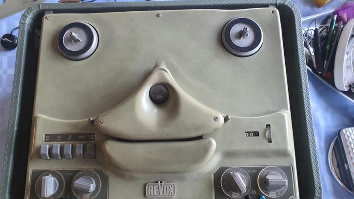 Revox D36 De Revox is amper gebruikt hij staat de laatste 34, Audio, Tv en Foto, Bandrecorder, Bandrecorder, Met stofkap, Ophalen