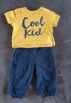 Setje met comfi training en T-shirt 'Cool kid' - Maat 68