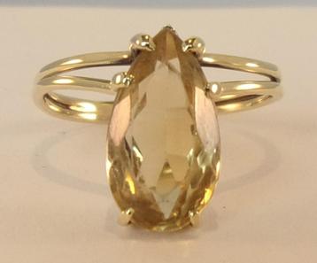 Antieke 14 karaat gouden ring met Goudtopaas beschikbaar voor biedingen