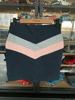 Jupe Kiabi, Gris, Enlèvement ou Envoi, Au-dessus du genou, Kiabi