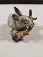 Rabbit eating. Lladro. Fulgencio Garcia, Enlèvement ou Envoi