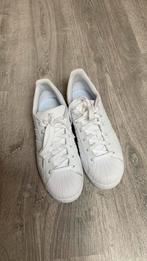 Te koop, splinternieuw, 38 2/3, te groot. 25 euro vaste pr, Kleding | Dames, Ophalen of Verzenden, Nieuw, Sneakers