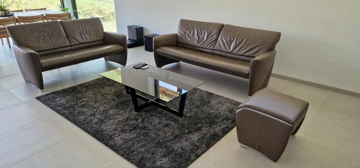 Jori Angel - leder taupe - 2 en 3 zit met poef, Huis en Inrichting, Zetels | Zetels, Gebruikt, Rechte bank, Leer, Ophalen