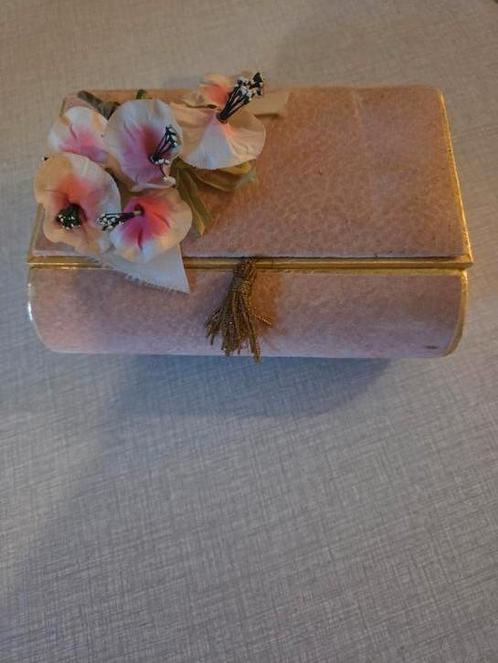 Antieke geschenkdoos., Antiek en Kunst, Curiosa en Brocante, Ophalen of Verzenden