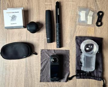 Insta360 X4 + accessoires  beschikbaar voor biedingen