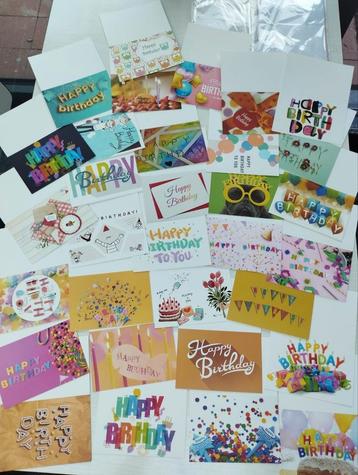 Pakket stiften, verjaardagskaarten en complimenten kaartjes beschikbaar voor biedingen