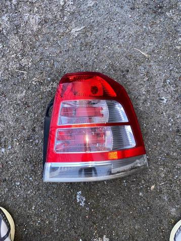 Feu arrière droit Opel Zafira 2011 beschikbaar voor biedingen