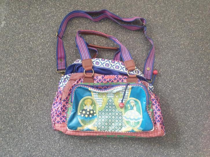 Luiertas/sporttas/logeertas + verzorging matje - Oilily, Handtassen en Accessoires, Tassen | Schoudertassen, Gebruikt, Oilily