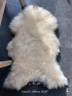 NIEUW - Witte schapenvacht, Huis en Inrichting, Woonaccessoires | Plaids en Woondekens, Ophalen of Verzenden, Nieuw