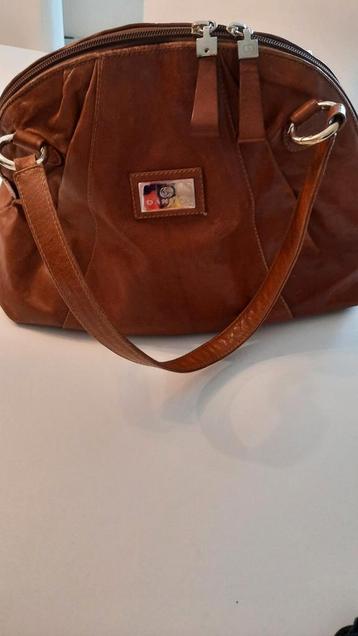SAC À MAIN EN CUIR COULEUR COGNAC, Enlèvement ou Envoi, Comme neuf, Sac à main