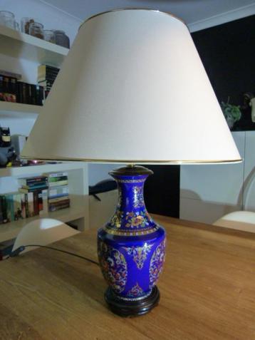 Tafellamp met porselein chinese voet - kap in perfecte staat